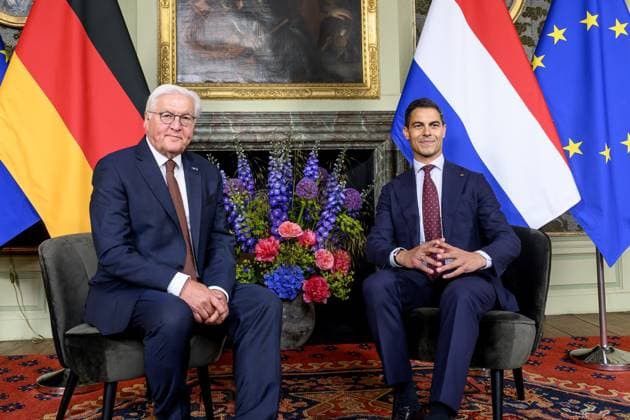 Den Haag, The Netherlands, 2026-06-10 12:04:17 THE HAGUE, 10-06-2026, Duivenvoorde Castle At the invitation of His Majesty King Willem Alexander and Queen Maxima, the Federal President of Germany, Frank-Walter Steinmeier, is paying a state visit to the Netherlands. He is accompanied by his wife, Elke Büdenbender. PHOTO: NLBeeld Patrick van Emst In the photo: Government lunch - Federal President Steinmeier and Mrs. Büdenbender are received by Prime Minister Jetten at Duivenvoorde Castle in Voorschoten. Credit: NL Beeld Patrick van Emst  Copyright: xx x