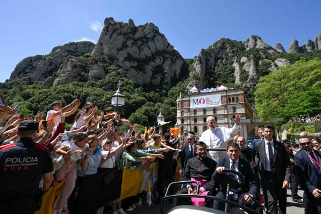 SPAIN - POPE LEO XIV TAKES PART IN THE RECITATION OF THE ROSARY AT THE ABBEY OF OUR LADY OF MONTSERRAT , NEAR BARCELLONA - 2026 6 10 Spain, Vatican, 2026 6 10 Pope Leo XIV takes part in the recitation of the Rosary at the Abbey of Our Lady of Montserrat, near Barcelona, EDITORIAL USE ONLY - NO BOOKS Copyright: xVATICANxMEDIA CPPx