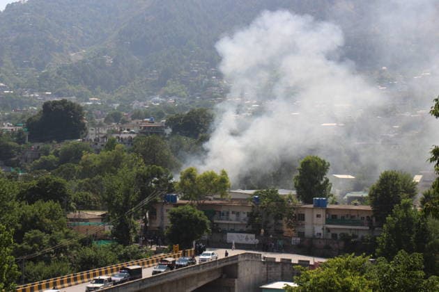 Pakistani army says chopper crashes in Muzaffarabad, all personnel dead MUZAFFARABAD, PAKISTANI-ADMINISTRATED KASMIR - JUNE 10: Smoke rises from the spot where a Pakistani Army Mi-17 helicopter crashed during take-off due to a reported technical fault, the military said, near Muzaffarabad, the capital of Pakistani-administered Kashmir on June 10, 2026. According to the Inter-Services Public Relations (ISPR), all personnel on board were killed in the accident, with no survivors. Naseer Hamed Anadolu Muzaffarabad Pakistan. Editorial use only. Please get in touch for any other usage.  Copyright: x2026xAnadoluxNaseerxHamedx