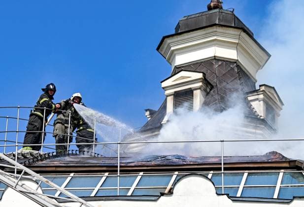 Russia Ukraine Drone Attack 9187321 10.06.2026 Firefighter extinguish fire on the roof of the Defence of Sevastopol 1854-1855 panorama museum, in Sevastopol, Republic of Crimea, Russia. Earlier in the day, Sevastopol Governor Mikhail Razvozhayev said that a Ukrainian fixed-wing drone had struck the building of the museum during the night. A masterpiece by Franz Roubaud housed in the museum has been nearly destroyed, the official said. Konstantin Mihalchevskiy Sputnik Sevastopol Russia  Copyright: xKonstantinxMihalchevskiyx