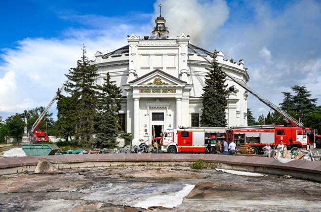 Russia Ukraine Drone Attack 9187347 10.06.2026 Firetrucks are seen outside the Defence of Sevastopol 1854-1855 panorama museum, in Sevastopol, Republic of Crimea, Russia. Earlier in the day, Sevastopol Governor Mikhail Razvozhayev said that a Ukrainian fixed-wing drone had struck the building of the museum during the night. A masterpiece by Franz Roubaud housed in the museum has been nearly destroyed, the official said. Konstantin Mihalchevskiy Sputnik Sevastopol Russia  Copyright: xKonstantinxMihalchevskiyx