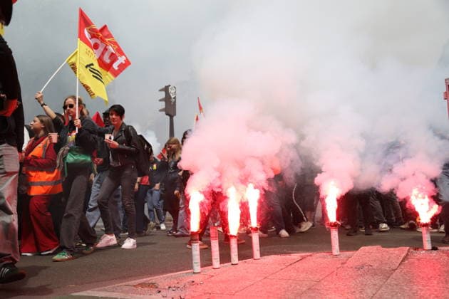 SNCF workers take part in a demonstration during a national strike in Paris PARIS, FRANCE - JUNE 10: SNCF workers take part in a demonstration during a national strike in Paris, France on June 10, 2026. Railway unions called for the action to protest against company reorganizations and working conditions. Mohamad Salaheldin Abdelghani Alsayed Anadolu Paris France. Editorial use only. Please get in touch for any other usage.  Copyright: x2026xAnadoluxMohamadxSalaheldinxAbdelghanixAlsayedx