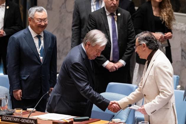 June 10, 2026, New York, New York, USA: Secretary-General Antonio Guterres and Gustavo Petro Urrego, President of the Republic of Colombia shake hands before Security Council meeting on Advancing political solutions in the Middle East: mediation and dialogue for a lasting peace as Colombia is the President of Security Council for the month of June at UN Headquarters in New York, NY on June 10, 2026. New York USA - ZUMAr339 20260610_znp_r339_003 Copyright: xLevxRadinx