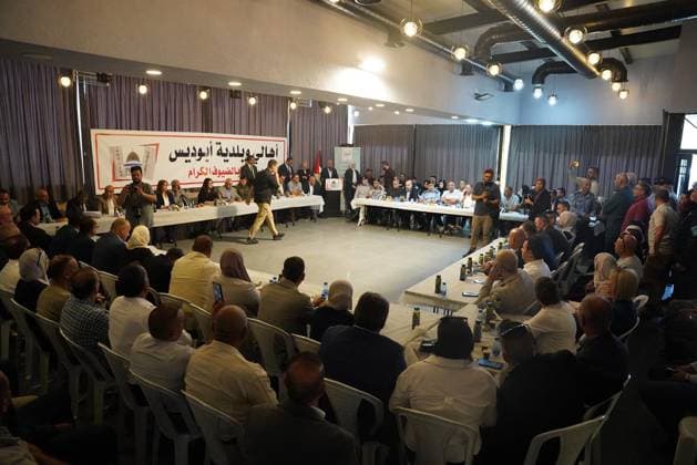 Diplomats visit Khan al-Ahmar amid concerns over displacement Arab and foreign ambassadors and consuls accredited to the State of Palestine, accompanied by Palestinian ministers, visit the village of Khan al-Ahmar, east of Jerusalem, on June 10, 2026, during a field tour organized by the Palestinian government to assess the conditions of residents facing the threat of displacement. Photo by Prime Minister Office apaimages Ramallah West Bank Palestinian Territory 100626_Jerusalem_PMO_00(11).jpeg Copyright: xapaimagesxPrimexMinisterxOfficex xapaimagesx