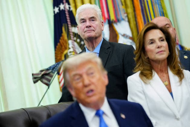 Trump During a Signing Ceremony for the Secure America Act - Washington Representative Tom Emmer, a Republican from Minnesota, behind US President Donald Trump during a signing ceremony for the Secure America Act in the Oval Office of the White House in Washington, DC, US, on Wednesday, June 10, 2026. The SAVE America Act requires proof of citizenship to register to vote. Photo by Aaron Schwartz Pool ABACAPRESS.COM  Copyright: xPool ABACAx