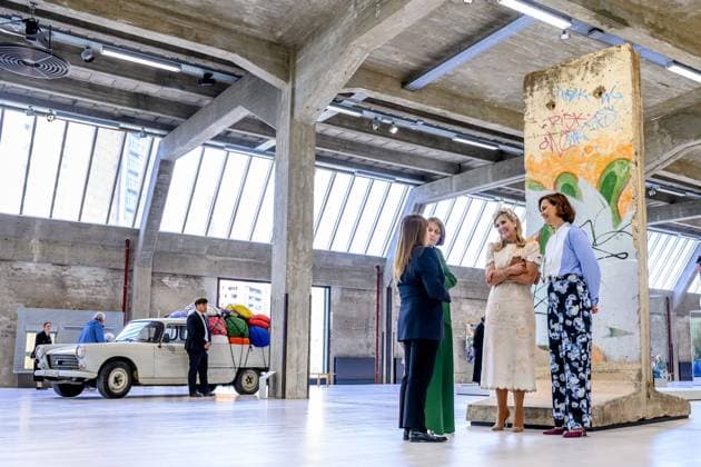 Rotterdam, The Netherlands, 2026-06-10 16:01:40 ROTTERDAM, 10-06-2026, Fenix At the invitation of His Majesty King Willem Alexander and Queen Maxima, the Federal President of Germany, Frank-Walter Steinmeier, is paying a state visit to the Netherlands. He is accompanied by his wife, Elke Büdenbender. PHOTO: NLBeeld Patrick van Emst In the photo: Fenix - Queen Maxima and Mrs. Büdenbender visit Fenix, the art museum about migration in Rotterdam. They receive a guided tour and speak with artists and staff. Credit: NL Beeld Patrick van Emst  Copyright: xx x