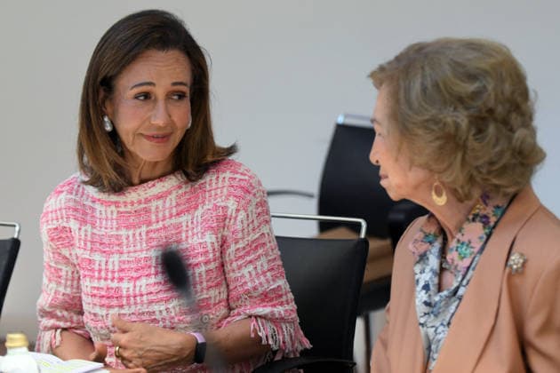 Queen Sofia presides over the annual meeting of the International Circle of the Escuela Superior de Música Reina Sofía Ana Botín and Queen Sofía during the annual meeting of the International Circle of the Escuela Superior de Música Reina Sofía, in Auditorium 400 of the Museo Nacional Centro de Arte Reina Sofía, June 10, 2026, in Madrid Spain The Queen Emeritus will present diplomas to the most outstanding students of each Chair and the Schools Plaque to Professor Lucas Macías, holder of the Damm Foundation Oboe Chair and guest conductor at this years Closing REINA REALEZA REUNIÓN ESCUELA MÚSICA José Madrid Madrid Madrid Espana  Copyright: xJosÃ xOlivax 7586968