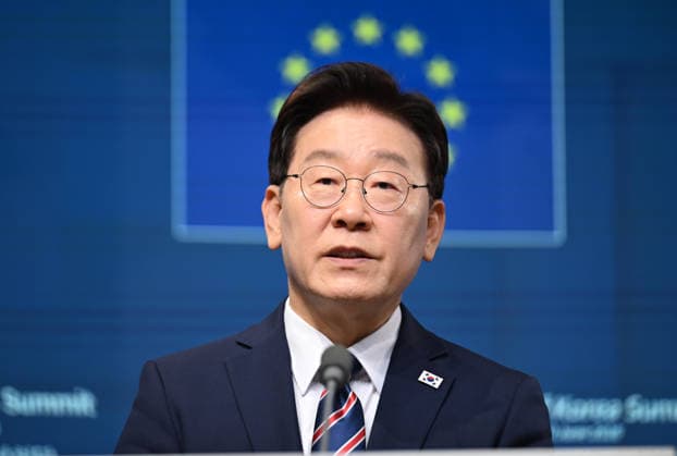 EU-South Korea Summit In Brussels BRUSSELS, BELGIUM - JUNE 10: EU Council President Antonio Costa (not seen), European Commission President Ursula von der Leyen (not seen) and South Korean President Lee Jae Myung hold a joint press conference following the European Union (EU)-South Korea Summit in Brussels, Belgium on June 10, 2026. Dursun Aydemir Anadolu Brussels Belgium. Editorial use only. Please get in touch for any other usage.  Copyright: x2026xAnadoluxDursunxAydemirx