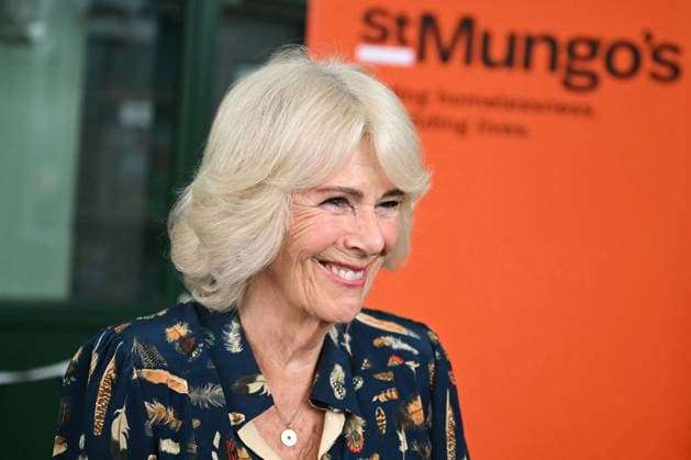 Entertainment Bilder des Tages Queen Camilla visits one of St Mungo s homelessness accommodation sites in south London Britain s Queen Camilla reacts during a visit to one of St Mungo s homelessness accommodation sites in south London, on June 10, 2026, where she met with residents and staff who are connected to a shared reading programme enabled by The Queen s Reading Room. St Mungo s homelessness charity, founded in 1969, has for the past 56 years been supporting people as they rebuild their lives., Credit:JUSTIN TALLIS PA ROTA - B68 Avalon United Kingdom, London  Copyright: xJUSTINxTALLISx xPAxROTAx-xB68x xAvalonx 1109323784