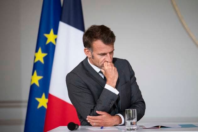 Emmanuel Macron at a meeting with the G7 Engament Groups - Paris French President Emmanuel Macron look and gestures during a meeting with the G7 Engament Groups at the Elysee Palace, French Presidential Palace, in Paris, on June 10, 2026. Photo by Eliot Blondet ABACAPRESS.COM Paris France France  Copyright: xBlondetxEliot ABACAx
