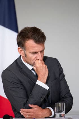 Emmanuel Macron at a meeting with the G7 Engament Groups - Paris French President Emmanuel Macron look and gestures during a meeting with the G7 Engament Groups at the Elysee Palace, French Presidential Palace, in Paris, on June 10, 2026. Photo by Eliot Blondet ABACAPRESS.COM Paris France France  Copyright: xBlondetxEliot ABACAx