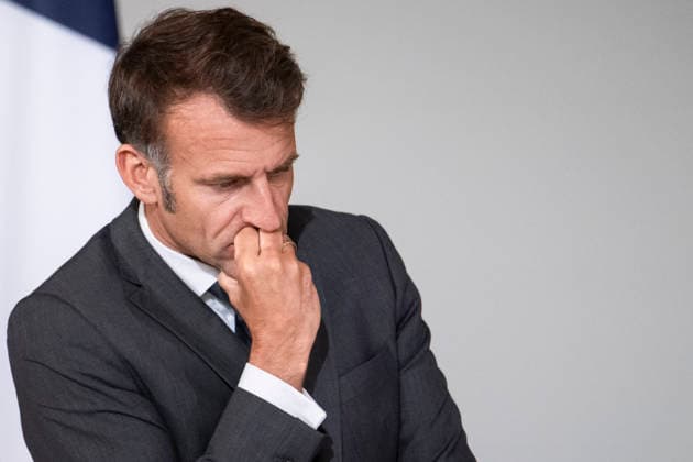 Emmanuel Macron at a meeting with the G7 Engament Groups - Paris French President Emmanuel Macron look and gestures during a meeting with the G7 Engament Groups at the Elysee Palace, French Presidential Palace, in Paris, on June 10, 2026. Photo by Eliot Blondet ABACAPRESS.COM Paris France France  Copyright: xBlondetxEliot ABACAx