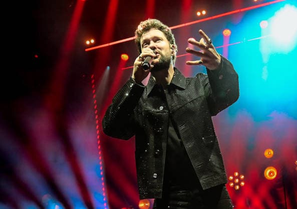 10.06.2026, xlakx, Entertainment,Calum Scott - The Avenoir Tour 2026 v.l. Der britische Singer-Songwriter Calum Scott tritt im Rahmen seiner The Avenoir Tour 2026 in der Max-Schmeling-Halle auf. Berlin *** 10 06 2026, xlakx, Entertainment,Calum Scott The Avenoir Tour 2026 v l British singer songwriter Calum Scott will be performing at the Max Schmeling Halle in Berlin as part of his The Avenoir Tour 2026 Daniel Lakomski