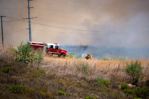 June 10, 2026, Oceanside, California, USA: Fire crews battle the November Fire off Foussat Rd. in Oceanside, California, on June 10, 2026. Multiple resources were called to subdue the nearly 850 acre fire that borders Camp Pendleton and the Whelan Lake Audubon Society Preserve. Oceanside USA - ZUMAg219 20260610_znp_g219_006 Copyright: xJakexLeexGreenx