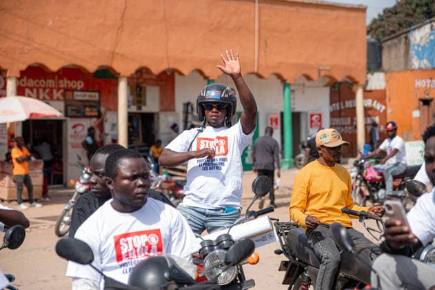 Demokratik Kongo Cumhuriyeti nde, Ebola salginina karsi farkindalik konvoyu BUNIA, DEMOCRATIC REPUBLIC OF THE CONGO - JUNE 10: Motorcycle riders take part in an awareness convoy organized by the World Health Organization (WHO) to educate the public about the Ebola virus in Bunia, Ituri province, Democratic Republic of the Congo, on June 10, 2026. Wearing t-shirts that read Stop Ebola in English and carrying banners with preventive health measures, the Congolese riders paraded through the city streets to raise community awareness amidst a recent outbreak of the Ebola strain. Stringer Anadolu Bunia Democratic Republic of the Congo. Editorial use only. Please get in touch for any other usage.  Copyright: x2026xAnadoluxStringerx