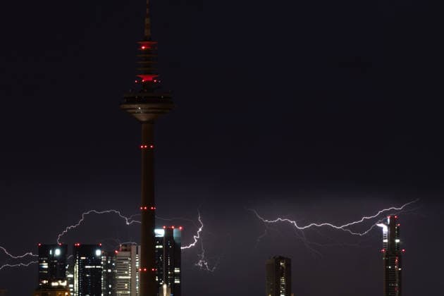 June 10, 2026, Frankfurt, Hesse, Germany: Lightning flashes over the financial district skyline during a thunderstorm in Frankfurt am Main, Germany. Frankfurt Germany - ZUMAb332 20260610_zip_b332_018 Copyright: xMatiasxBasualdox