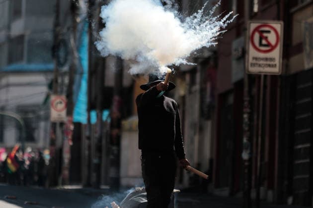 Police clash with protesters demanding the resignation of Bolivia s President Rodrigo Paz LA PAZ, BOLIVIA - JUNE 10: A man sets off a firecracker during a protest calling for the resignation of Bolivia s president, Rodrigo Paz, after weeks of protests and blockades in La Paz, Bolivia, on June 10, 2026. Jorge Mateo Romay Salinas Anadolu La Paz Bolivia. Editorial use only. Please get in touch for any other usage.  Copyright: x2026xAnadoluxJorgexMateoxRomayxSalinasx