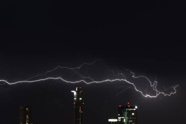 June 10, 2026, Frankfurt, Hesse, Germany: Lightning flashes over part of the financial district skyline during a thunderstorm in Frankfurt am Main, Germany. Frankfurt Germany - ZUMAb332 20260610_zip_b332_015 Copyright: xMatiasxBasualdox