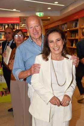 IPA85563417 - Rome, Alberto Sordi Gallery, Mondadori Bookstore: Presentation of Emanuele Filiberto’s book *La Regina di Maggio*. Pictured: Cesara Buonamici with Joshua  Copyright: xVincenzoxLandix xVincenzoxLandix 85563417