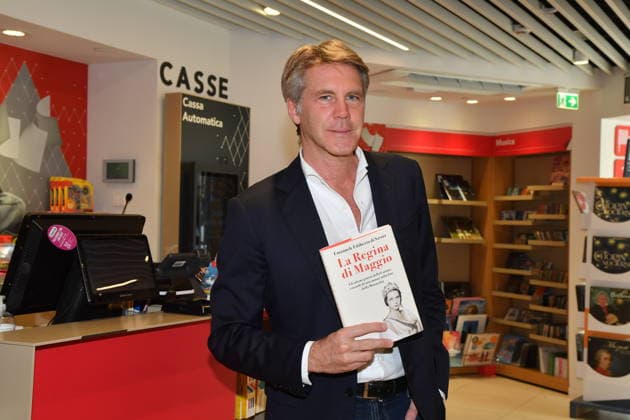 IPA85563381 - Rome, Alberto Sordi Gallery, Mondadori Bookstore: Presentation of Emanuele Filiberto’s book *La Regina di Maggio*; Pictured: Emanuele Filiberto  Copyright: xVincenzoxLandix xVincenzoxLandix 85563381