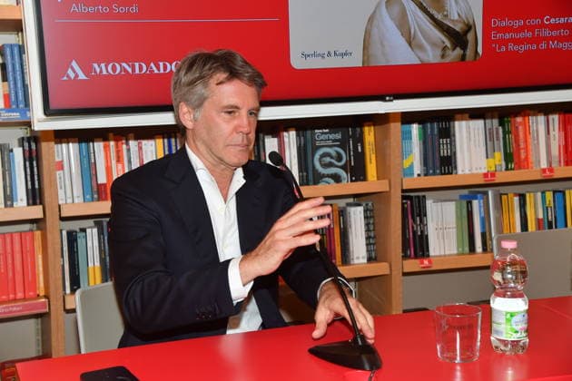 IPA85563426 - Rome, Alberto Sordi Gallery, Mondadori Bookstore: Presentation of Emanuele Filiberto’s book *La Regina di Maggio*; Pictured: Emanuele Filiberto  Copyright: xVincenzoxLandix xVincenzoxLandix 85563426