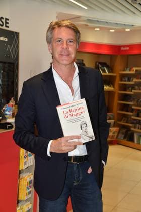 IPA85563348 - Rome, Alberto Sordi Gallery, Mondadori Bookstore: Presentation of Emanuele Filiberto’s book *La Regina di Maggio*; Pictured: Emanuele Filiberto  Copyright: xVincenzoxLandix xVincenzoxLandix 85563348