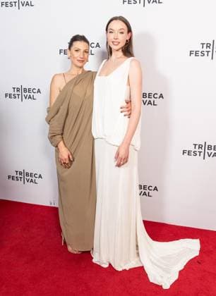 June 10, 2026, Bronx, New York, USA: Ari Graynor and Ella Beaty attend premiere of Act One during Tribeca Film Festival at Village East by Angelika in New York, NY on June 10, 2026. Bronx USA  - ZUMAr339 20260610_znp_r339_103 Copyright: xLevxRadinx