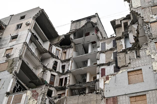 RECORD DATE NOT STATED A residential building destroyed by a Russian guided aerial bomb strike is seen in the frontline city of Kherson, Ukraine, on June 3, 2026. The Russian army attacks the city daily with FPV drones and other unmanned aerial vehicles, deliberately terrorizing civilians. Russian forces conduct hunts for local residents, tracking them with FPV drones and dropping explosives. Police officers, medics, public transport, and urban infrastructure are also targeted. Based on the intensity of attacks, Kherson is informally divided into yellow and red zones, with the red zone considered the most dangerous due to constant shelling and drone strikes (Photo by Dmytro Smolienko Ukrinform) Life under shelling in frontline Kherson  Copyright: xDmytroxSmolienkox