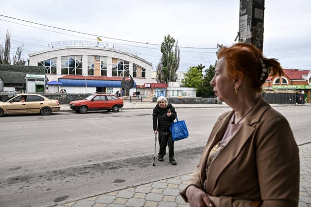 RECORD DATE NOT STATED A woman crosses a street in the red zone of the frontline city of Kherson, the area considered the most dangerous due to constant Russian attacks, Kherson, Ukraine, on June 3, 2026. The Russian army attacks the city daily with FPV drones and other unmanned aerial vehicles, deliberately terrorizing civilians. Russian forces conduct hunts for local residents, tracking them with FPV drones and dropping explosives. Police officers, medics, public transport, and urban infrastructure are also targeted. Based on the intensity of attacks, Kherson is informally divided into yellow and red zones, with the red zone subjected to continuous shelling and drone strikes (Photo by Dmytro Smolienko Ukrinform) Life under shelling in frontline Kherso  Copyright: xDmytroxSmolienkox