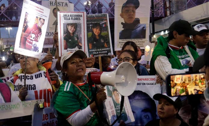 June 10, 2026, Mexico City, Mexico City, mexico: Groups of searching mothers across the country reproach the State for its abandonment regarding their missing loved ones. Mexico City mexico - ZUMAt178 20260610_zip_t178_027 Copyright: xNadiaxTecuapetlax