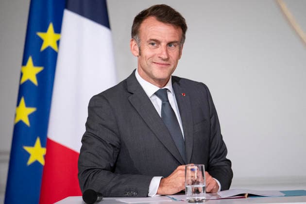 Le président Emmanuel Macron prononce un discours lors de la réception des groupes dengagement du G7 au palais de lElysée à Paris le 10 juin 2026 Eliot Blondet Pool Bestimage French President Emmanuel Macron look and gestures during a meeting with the G7 Engagement Groups at the Elysee Palace, French Presidential Palace, in Paris, on June 10, 2026 Paris France  Copyright: xEliotxBlondetx xPoolx xBestimagexEliotxBlondetx xPoolx xBestimagex