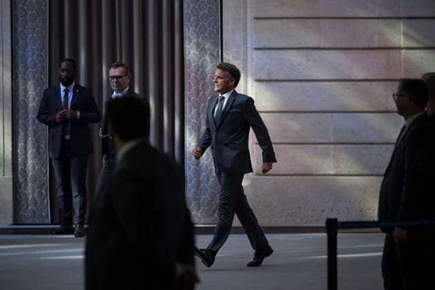 Le président Emmanuel Macron prononce un discours lors de la réception des groupes dengagement du G7 au palais de lElysée à Paris le 10 juin 2026 Eliot Blondet Pool Bestimage French President Emmanuel Macron arrives for a meeting with the G7 Engament Groups at the Elysee Palace, French Presidential Palace, in Paris, on June 10, 2026 Paris France  Copyright: xEliotxBlondetx xPoolx xBestimagexEliotxBlondetx xPoolx xBestimagex