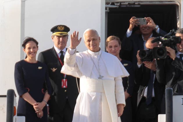Pope Leo XIV bids farewell to Barcelona and heads to Las Palmas de Gran Canaria Pope Leo XIV during his farewell to Barcelona, at the Josep Tarradellas Barcelona El Prat International Airport, on June 11, 2026, in Barcelona, Catalonia Spain The Pontiff leaves Barcelona after having performed 7 acts between June 9 and 10 and heads to the last stage of his apostolic journey to Spain in the Canary Islands where he will be on June 11 and 12 11 JUNE 2026 Kike Rincó Barcelona, Catalonia Barcelona, Catalonia Spain  Copyright: xKikexRinconx 7587650