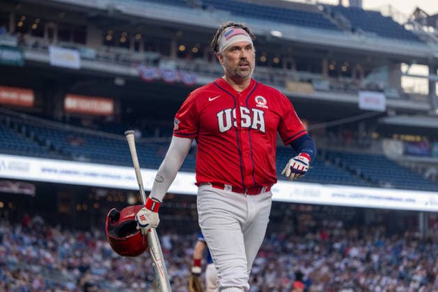Congressional Baseball Game in Washington, DC WASHINGTON, DC, UNITED STATES - JUNE 10: Congressman Morgan Luttrell (R-TX) returns to the dugout during the Congressional Baseball Game at Nationals Park in Washington, DC, United States, on June 10, 2026. Nathan Posner Anadolu Washington, DC United States. Editorial use only. Please get in touch for any other usage.  Copyright: x2026xAnadoluxNathanxPosnerx