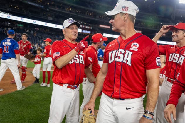 Congressional Baseball Game in Washington, DC WASHINGTON, DC, UNITED STATES - JUNE 10: House Minority Leader Steve Scalise (R-LA) talks with other Republican players following the Congressional Baseball Game at Nationals Park in Washington, DC, United States, on June 10, 2026. Nathan Posner Anadolu Washington, DC United States. Editorial use only. Please get in touch for any other usage.  Copyright: x2026xAnadoluxNathanxPosnerx