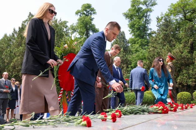 NORTH KOREA, PYONGYANG - JUNE 11, 2026: Staff members of Russian institutions attend a wreath laying ceremony at the Liberation Monument marking the upcoming Russia Day. Stanislav Varivoda TASS  93653387