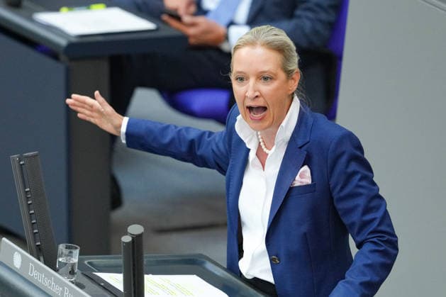 Deutscher Bundestag, 83. Plenarsitzung Sitzung Alice Weidel (AfD) im Portrait mit energischer Mimik und kraftvoller Gestik bei ihrer Rede nach der Regierungserklaerung des Kanzlers bei der 83. Sitzung des Deutschen Bundestag in Berlin, 11.06.2026 Berlin Berlin Deutschland *** German Bundestag, 83 Plenary Session Session Alice Weidel AfD in portrait with energetic facial expressions and powerful gestures during her speech after the Chancellors government declaration at the 83rd session of the German Bundestag in Berlin, 11 06 2026 Berlin Berlin Germany