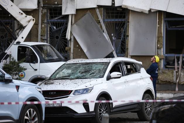 Russia Ukraine Drone Attack 9187649 11.06.2026 A view shows a damaged car outside an apartment building that was struck in a reported Ukrainian drone attack in the course of Russia s military operation in Ukraine, in Krasnodar, Russia. Vitaly Timkiv Sputnik Krasnodar Russia  Copyright: xVitalyxTimkivx