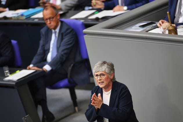 Berlin, Deutschland, 11.06.2026: Deutscher Bundestag: 83. Bundestagssitzung: Bundeskanzler Friedrich Merz (CDU) und Britta Haßelmann (Grüne) *** Berlin, Germany, 11 06 2026 German Bundestag 83 Bundestag session Federal Chancellor Friedrich Merz CDU and Britta Haßelmann Greens Copyright: xdtsxNachrichtenagenturx dts_122430