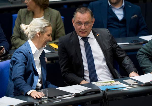Berlin, Deutschland, 11.06.2026: Abgeordnete während der 83. Sitzung des Deutschen Bundestages im Plenarsaal des Reichstagsgebäudes. Foto: Dr. Alice Weidel (AfD) im Gespräch mit Tino Chrupalla (AfD) *** Berlin, Germany, 11 06 2026 Members of Parliament during the 83rd session of the German Bundestag in the plenary chamber of the Reichstag building Photo Dr Alice Weidel AfD in conversation with Tino Chrupalla AfD Copyright: HMBxMedia xMarcoxBader
