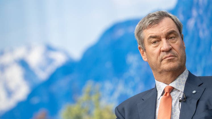Markus Söder, Ministerpräsident Bayern, als Gast der Gesprächsreihe TALK 60 in der Bayerischen Landesvertretung;TALK 60 Gesprächsreihe 60 Jahre Deutsch-Israelische Beziehungen der Konrad-Adenauer-Stiftung, Berlin Berlin Deutschland Bayerische Vertretung in Berlin *** Markus Söder, Minister-President of Bavaria, as guest of the TALK 60 series of talks at the Bavarian State Representation TALK 60 series of talks on 60 years of German-Israeli relations organized by the Konrad Adenauer Foundation, Berlin Berlin Germany Bavarian Representation in Berlin