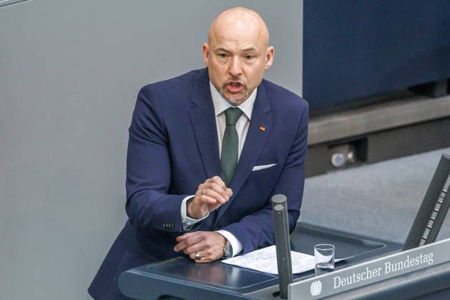 Bundestag Alexander Hoffmann (CDU CSU) im Deutschen Bundestag am 11.06.26 in Berlin. Berlin Berlin Deutschland Bundestag *** Bundestag Alexander Hoffmann CDU CSU in the German Bundestag on 11 06 26 in Berlin Berlin Berlin Germany Bundestag