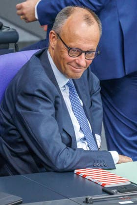 Bundestag Bundeskanzler Friedrich Merz (CDU) im Deutschen Bundestag am 11.06.26 in Berlin. Berlin Berlin Deutschland Bundestag *** Bundestag Federal Chancellor Friedrich Merz CDU in the German Bundestag on 11 06 26 in Berlin Berlin Berlin Germany Bundestag