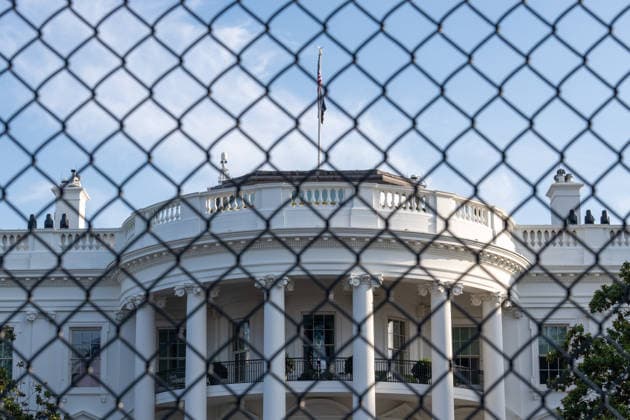 June 11, 2026, Washington, Dc, United States: Scenes from the Ulitmate Fighting Championship (UFC) arena on the South Lawn of the White House on June 11, 2026. The UFC will host the Freedom 250 fights on President TrumpÃ¢â‚¬â ¢s birthday on June 14, 2026. Washington United States - ZUMAl312 20260611_znp_l312_016 Copyright: xAndrewxLeydenx