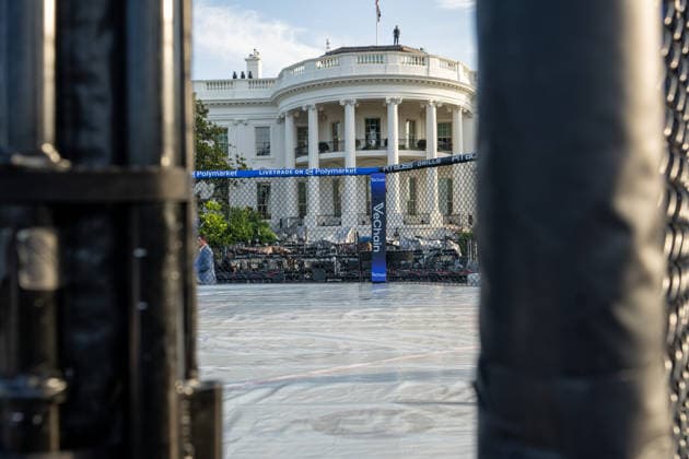 June 11, 2026, Washington, Dc, United States: Scenes from the Ulitmate Fighting Championship (UFC) arena on the South Lawn of the White House on June 11, 2026. The UFC will host the Freedom 250 fights on President TrumpÃ¢â‚¬â ¢s birthday on June 14, 2026. Washington United States - ZUMAl312 20260611_znp_l312_009 Copyright: xAndrewxLeydenx
