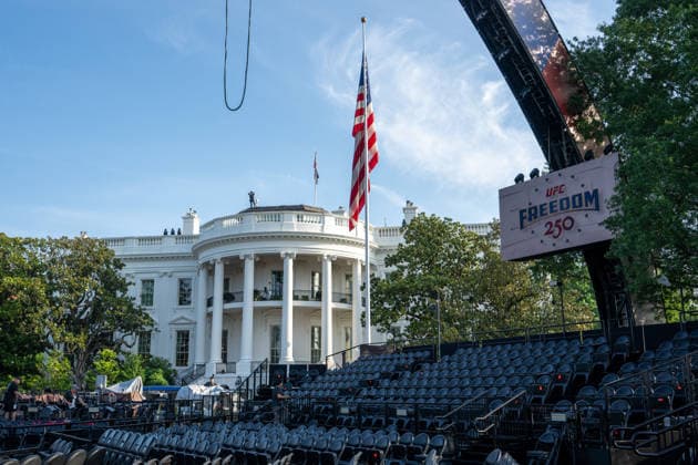 June 11, 2026, Washington, Dc, United States: Scenes from the Ulitmate Fighting Championship (UFC) arena on the South Lawn of the White House on June 11, 2026. The UFC will host the Freedom 250 fights on President TrumpÃ¢â‚¬â ¢s birthday on June 14, 2026. Washington United States - ZUMAl312 20260611_znp_l312_012 Copyright: xAndrewxLeydenx