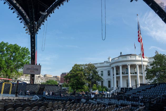 June 11, 2026, Washington, Dc, United States: Scenes from the Ulitmate Fighting Championship (UFC) arena on the South Lawn of the White House on June 11, 2026. The UFC will host the Freedom 250 fights on President TrumpÃ¢â‚¬â ¢s birthday on June 14, 2026. Washington United States - ZUMAl312 20260611_znp_l312_013 Copyright: xAndrewxLeydenx