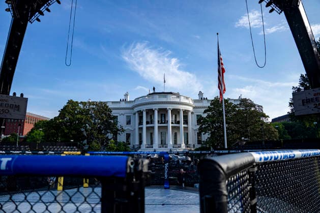 The Ultimate Fighting Championship (UFC) arena is seen as preparations continue for the UFC Freedom 250 event on the South Lawn of the White House in Washington, DC on Thursday, June 11, 2026. President Donald Trump is hosting a series of fighting matches on the South Lawn on Flag Day and his 80th birthday, June 14, in honor of America s 250th birthday.  WAP20260611312 BONNIExCASH