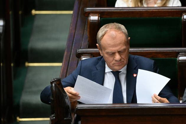 RECORD DATE NOT STATED 10.06.2026 WARSZAWA SEJM RP Warsaw 10 06 2026 59th session of the Sejm of the 10th term - Polish Parliament DEBATA I GLOSOWANIE NAD WOTUM NIEUFNOSCI DLA MINISTRA MSWIA MARCINA KIERWINSKIEGO DEBATE AND VOTE ON THE NO-CONFIDENCE MOTION FOR THE MINISTER OF THE INTERIOR MARCIN KIERWINSKI N Z DONALD TUSK FOT DAMIAN BURZYKOWSKI NEWSPIX.PL NEWSPIX.PL --- newspix.pl 