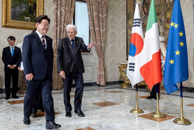 June 11, 2026, Rome, Rome, Italy: President Sergio Mattarella and President Lee Jae Myung of the Republic of Korea, Rome, 11 06 2020 *** Local Caption *** Roma - Il Presidente Sergio Mattarella e il Presidente della Repubblica di Corea Lee Jae Myung, oggi 11 giugno 2026 Rome Italy  - ZUMAa289 20260611_zia_a289_122 Copyright: xPaoloxGiandottix xAgfx
